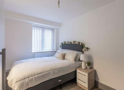 *Furnished 1-Bed Flatshare Close to Train Station* Main Photo