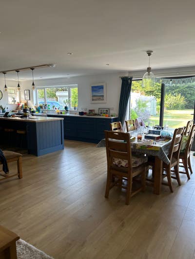 1 double bedroom in family home Main Photo