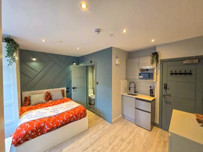 Ensuite New House share high end finish see pics Main Photo