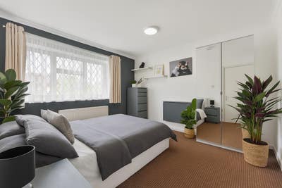 Stunner - En-Suite Room🏡 - Bermondsey Zone 2 Main Photo
