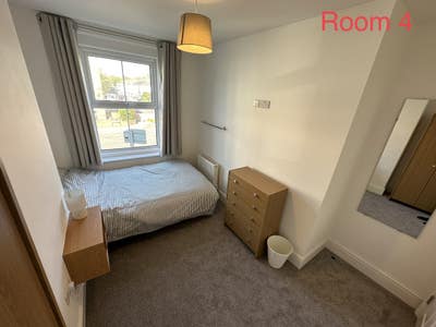 Taunton double bedroom Main Photo