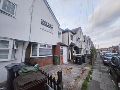 4 Bedroom house, 2 reception room Main Photo