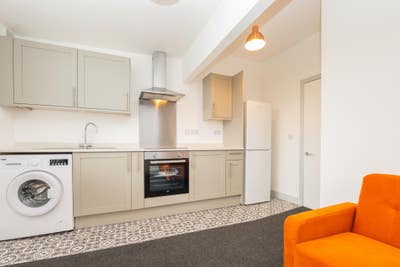 2 bed - KIngs Heath/Stirchley, newly refurbished Main Photo