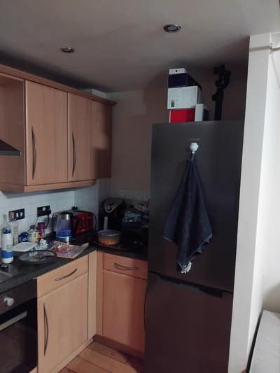 BD11 2 bed furnished flat Main Photo