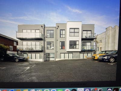 2 bed, 2 bath flat Peacehaven Main Photo