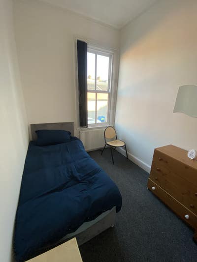 **✨ Modern Single Room | 5 Mins to City Centre** Main Photo