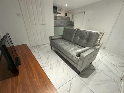 Feel like one bedroom flat near Folkestone Centre Main Photo