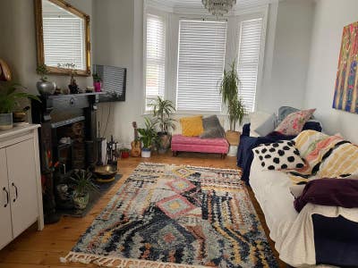 Short term room to let Main Photo