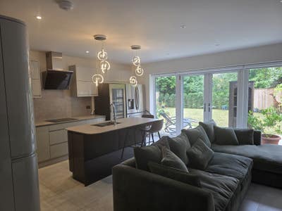 Modern Spacious One Bed Annexe Main Photo