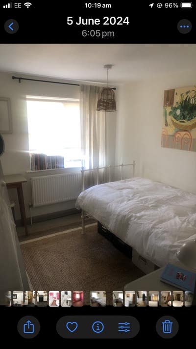 Room 4 female. Ideal 4 SWell. Student discount. Main Photo