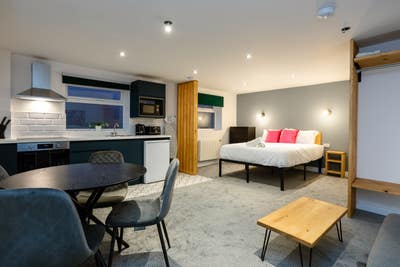 Stunning Self Contained Apartment Main Photo
