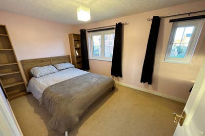 Room for rent in Egremont Main Photo