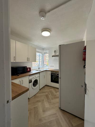 Whole flat - 5 double bedrooms near Brixton market Main Photo