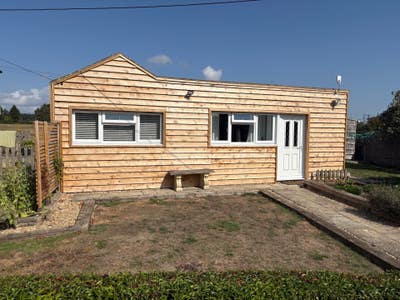 Fully furnished 1 bed luxury annexe Main Photo