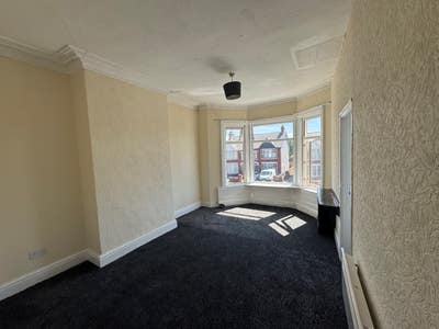 2 Bedroom Flat available for rent Main Photo