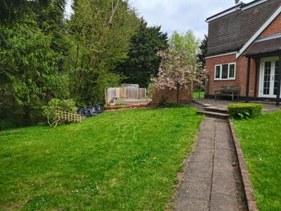 Large 5 bedroom house for rent Main Photo