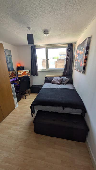 Lovely Double Room *All Bills Included* Main Photo