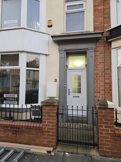first floor ground flat fully furnished Main Photo