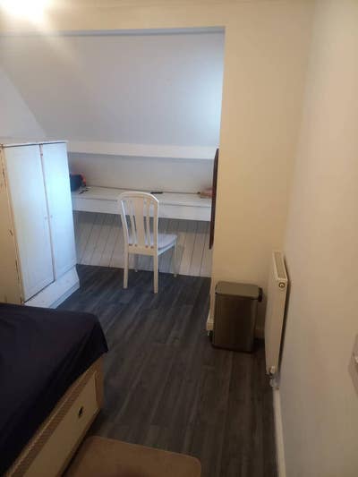 Room to rent Main Photo