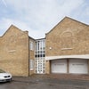V Large Double, Nr River, Brentford Main Photo