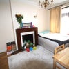 A double room with a garden door in Harrow Main Photo