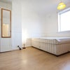 Spacious double room minute walk to Morden Tube Main Photo