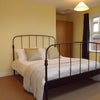 Truly huge bedroom in quality house with cleaner Main Photo