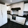 Lovely House (Mins from Burley Station) Main Photo