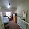 Between Lansdowne and Station Single Room Main Photo
