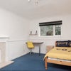 Large room in studnet house Main Photo