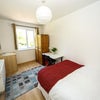 Double room in recently refurbished house Main Photo