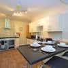 Large Double Room. All Bills Incl Video Viewing !! Main Photo