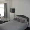 Refurbished - 10 Minute walk - Hospital Main Photo