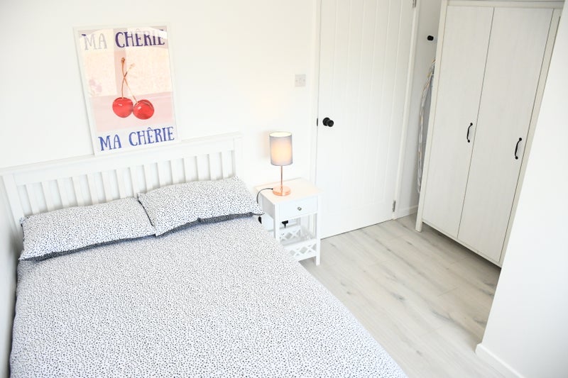 Photo 1: EN-SUITE Double Bedroom 