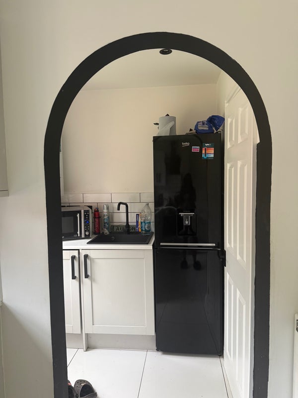 Photo 1: Utility room