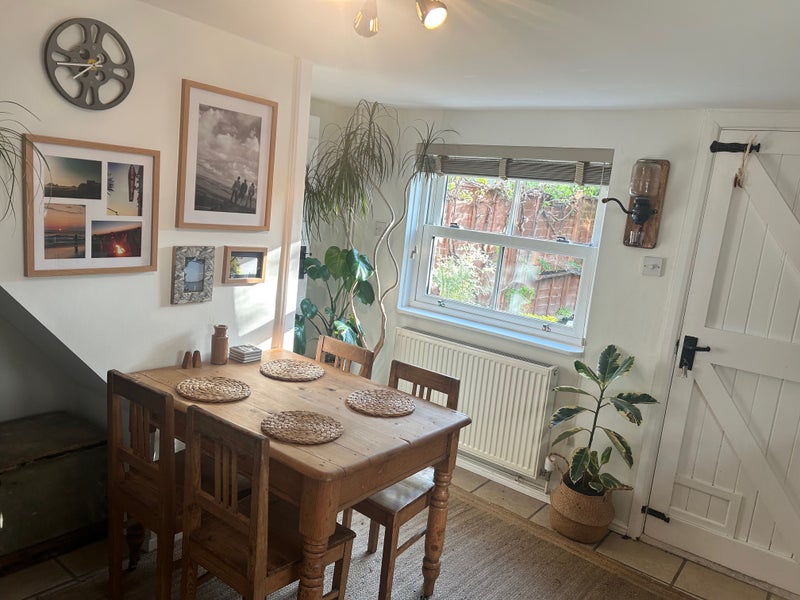 Photo 1: Kitchen