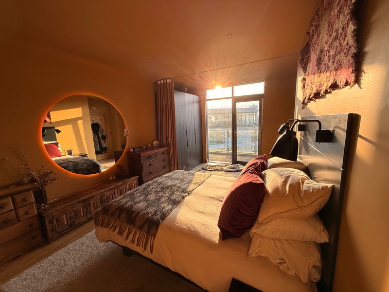 Photo 1: Golden hour in the room 🥰