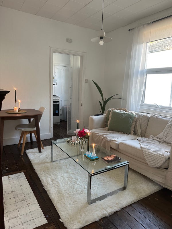 Photo 1: Living room