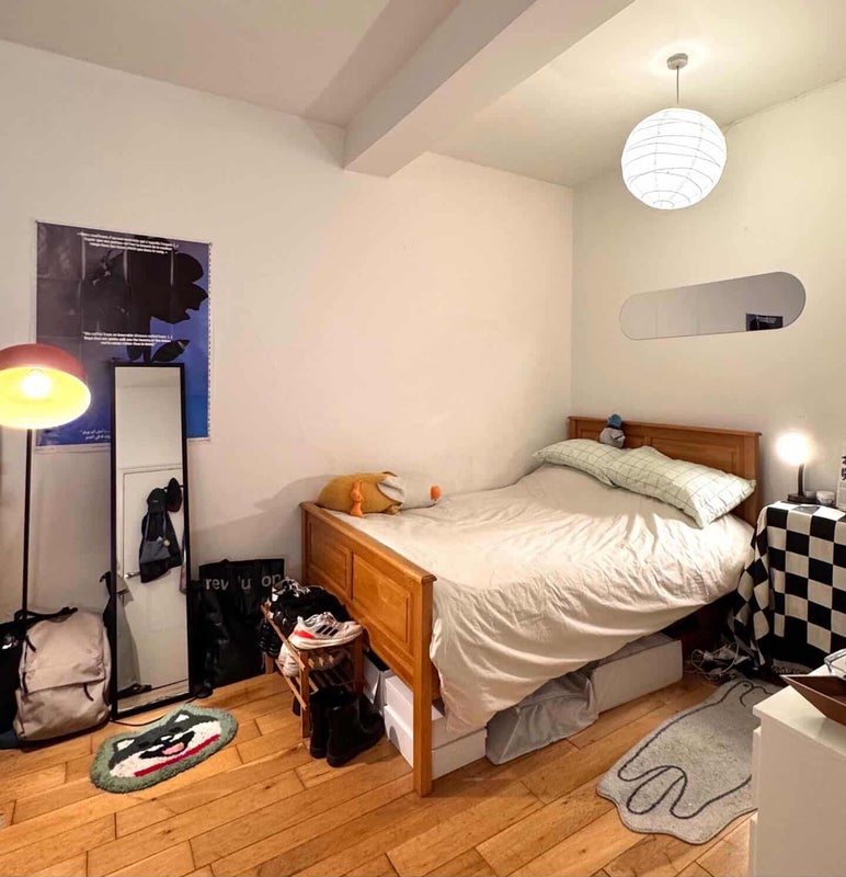 Photo 1: Available room