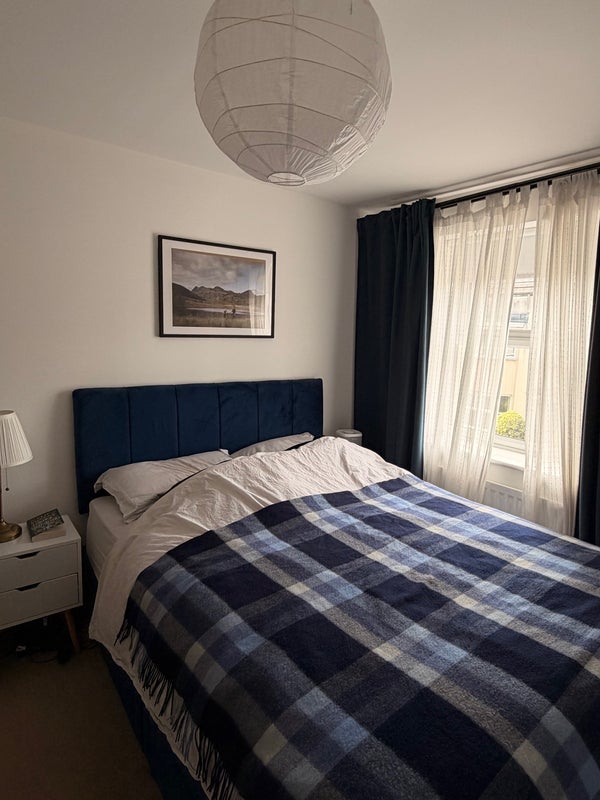 Photo 1: Double Bedroom