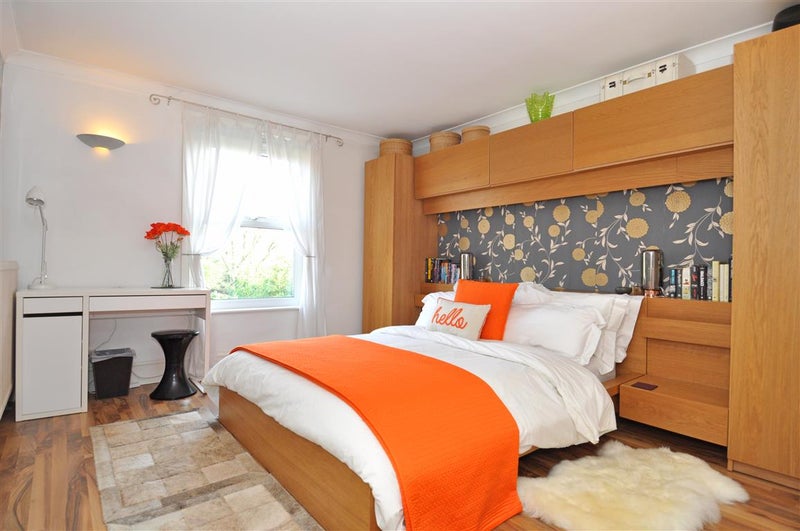 Photo 1: Garden Room