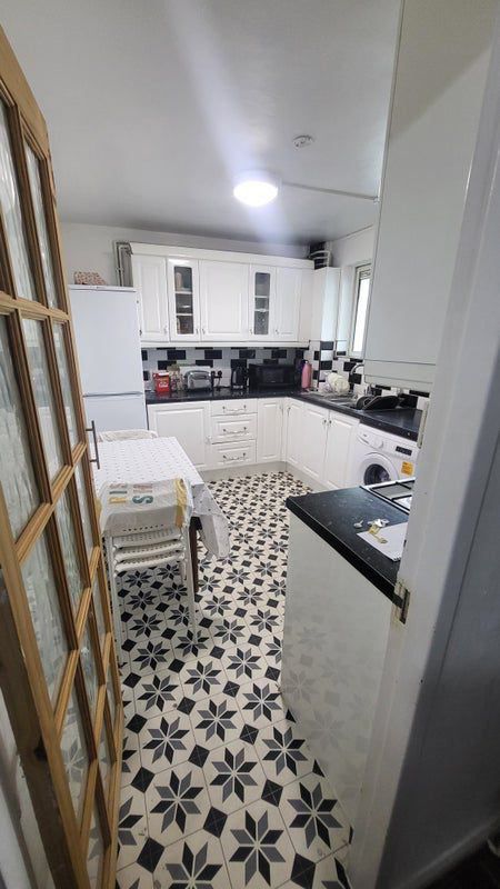 Photo 1: Kitchen