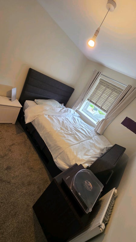 Photo 1: King size bed in double bedroom
