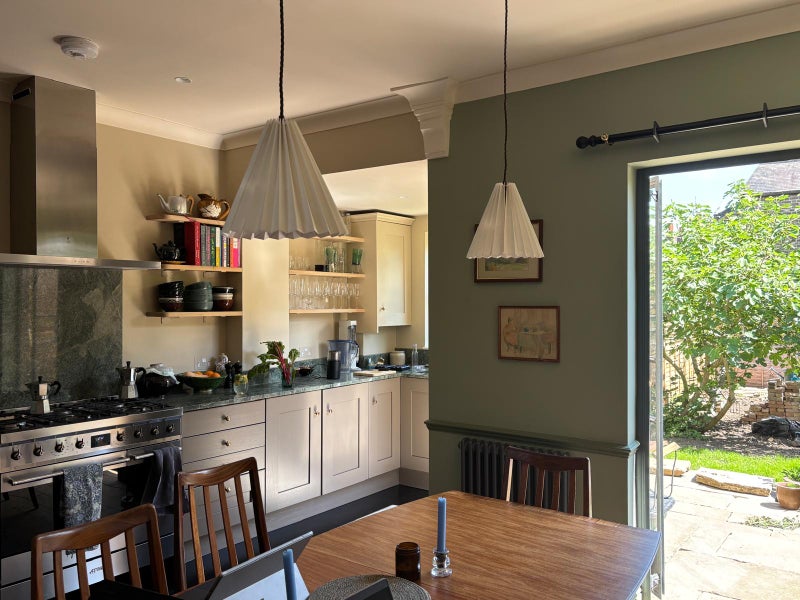 Photo 1: Kitchen