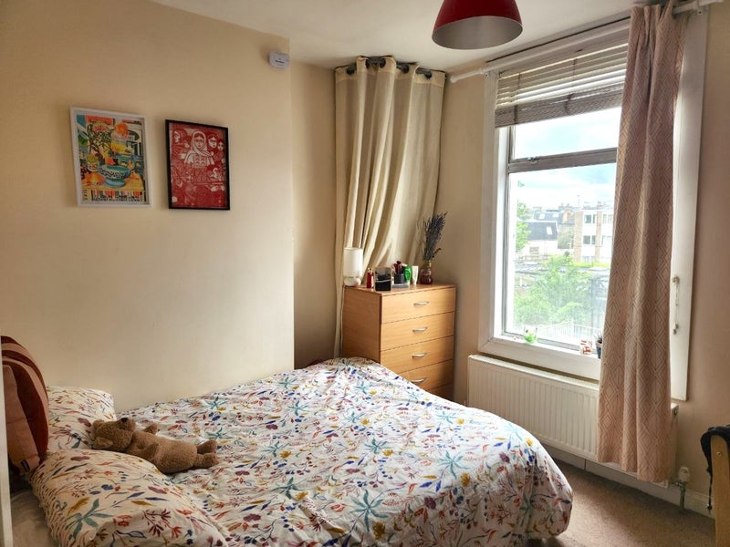 Photo 1: Room