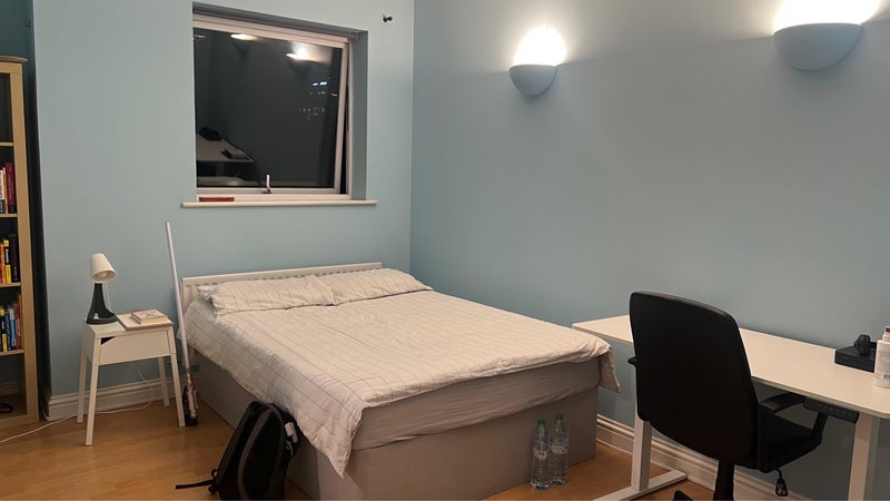 Photo 1: room 1