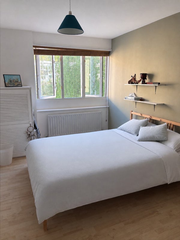 Photo 1: Double Room with Double Wardrobe