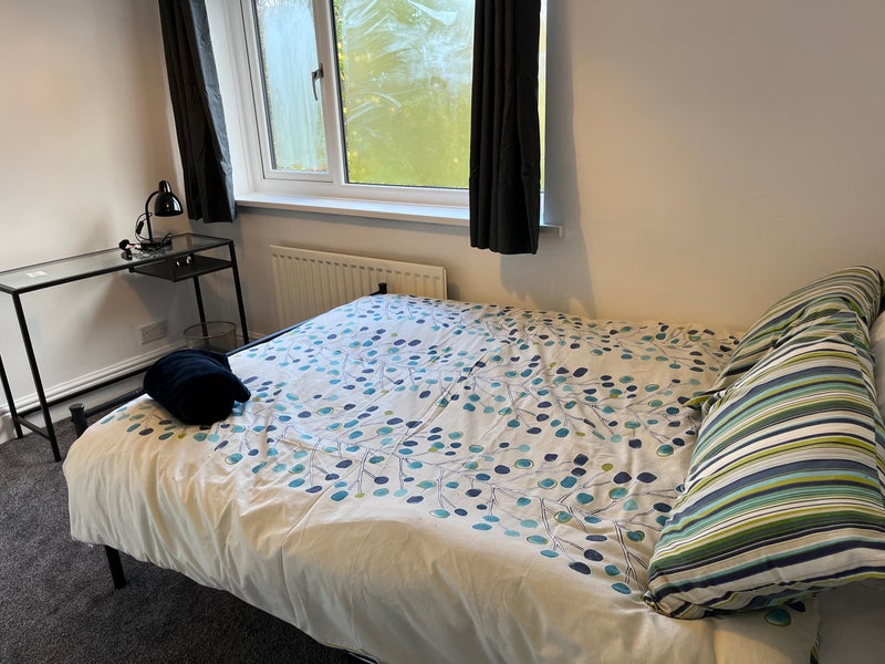 Photo 1: Furnished double room