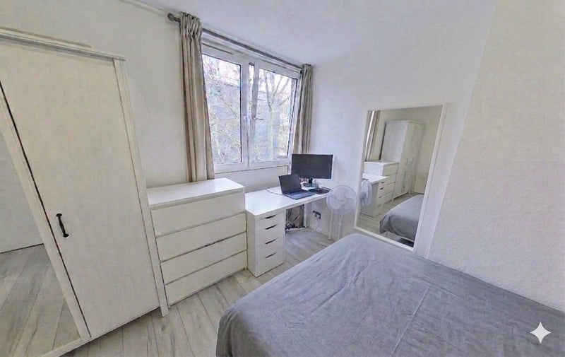 Photo 1: Bedroom 5