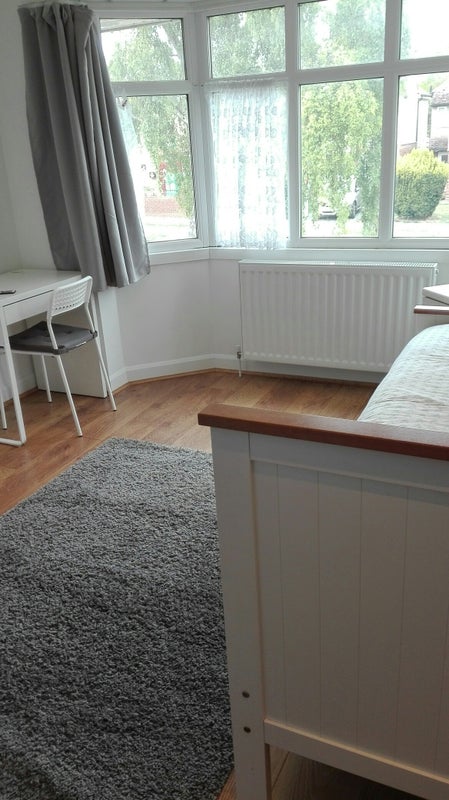Photo 1: Bedroom